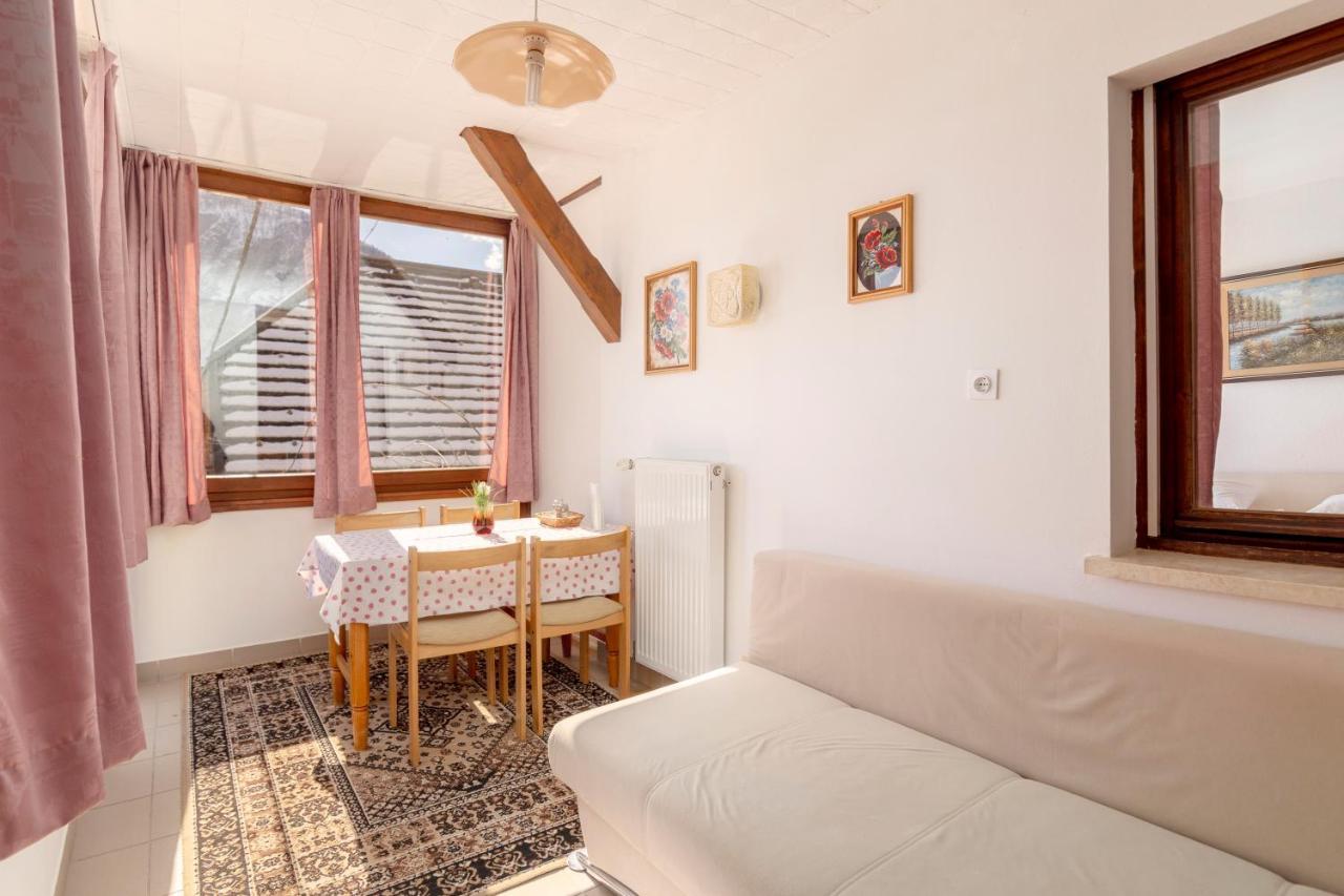 อพาร์ตเมนต์ เฮาส์ ยาเกอร์ Apartment Bohinj ภายนอก รูปภาพ