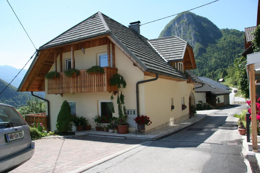 อพาร์ตเมนต์ เฮาส์ ยาเกอร์ Apartment Bohinj ภายนอก รูปภาพ